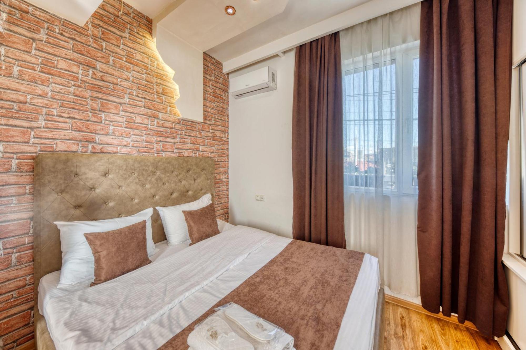 Aleppo Hotel Erivan Exterior foto